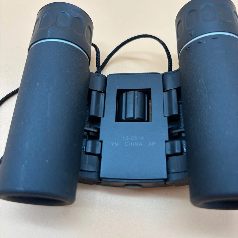 Bushnell 8x21 Compact Folding Binoculars Black 13-2514 with Case